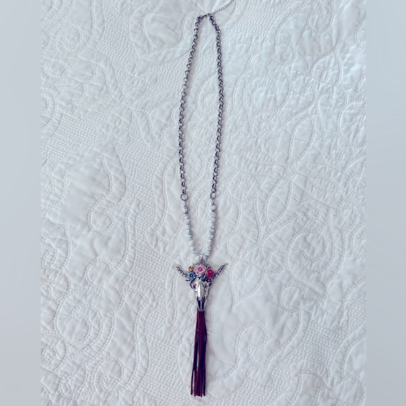 Ladies Western Necklace - Picture 2 of 2